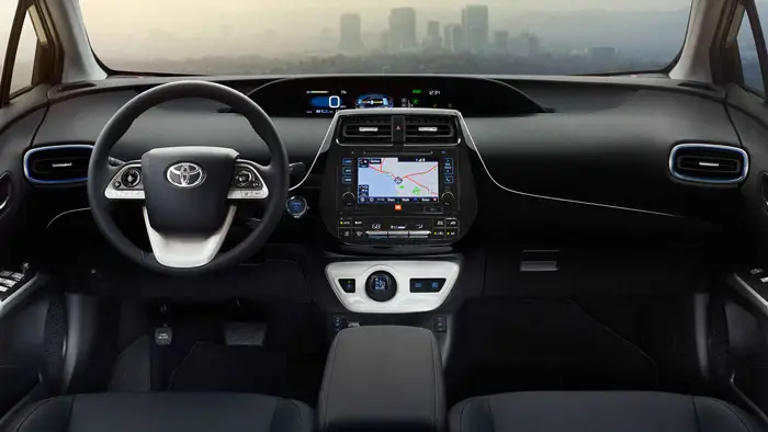 toyota-prius-2017-interior